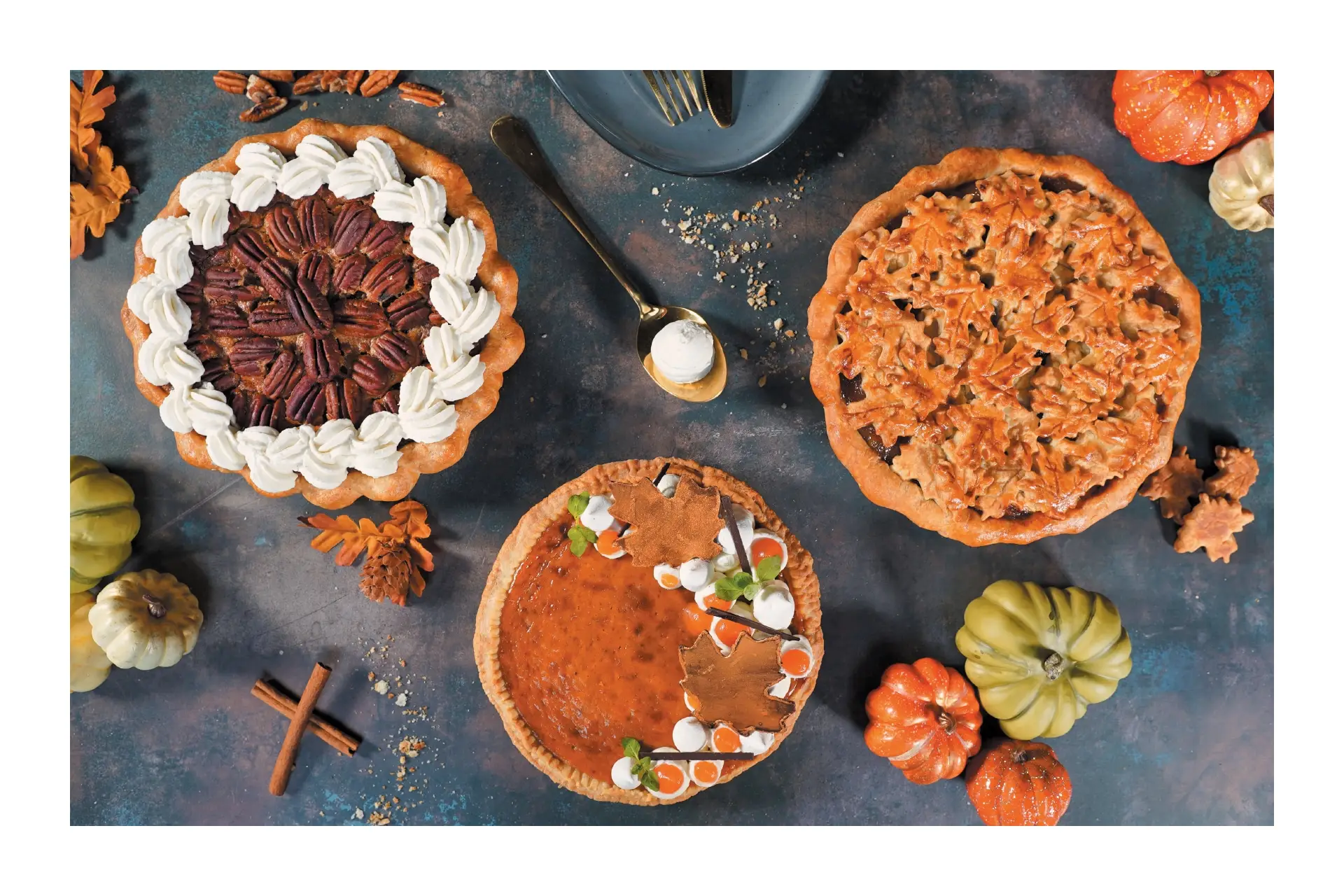 Group Shot – Thanksgiving Pies
